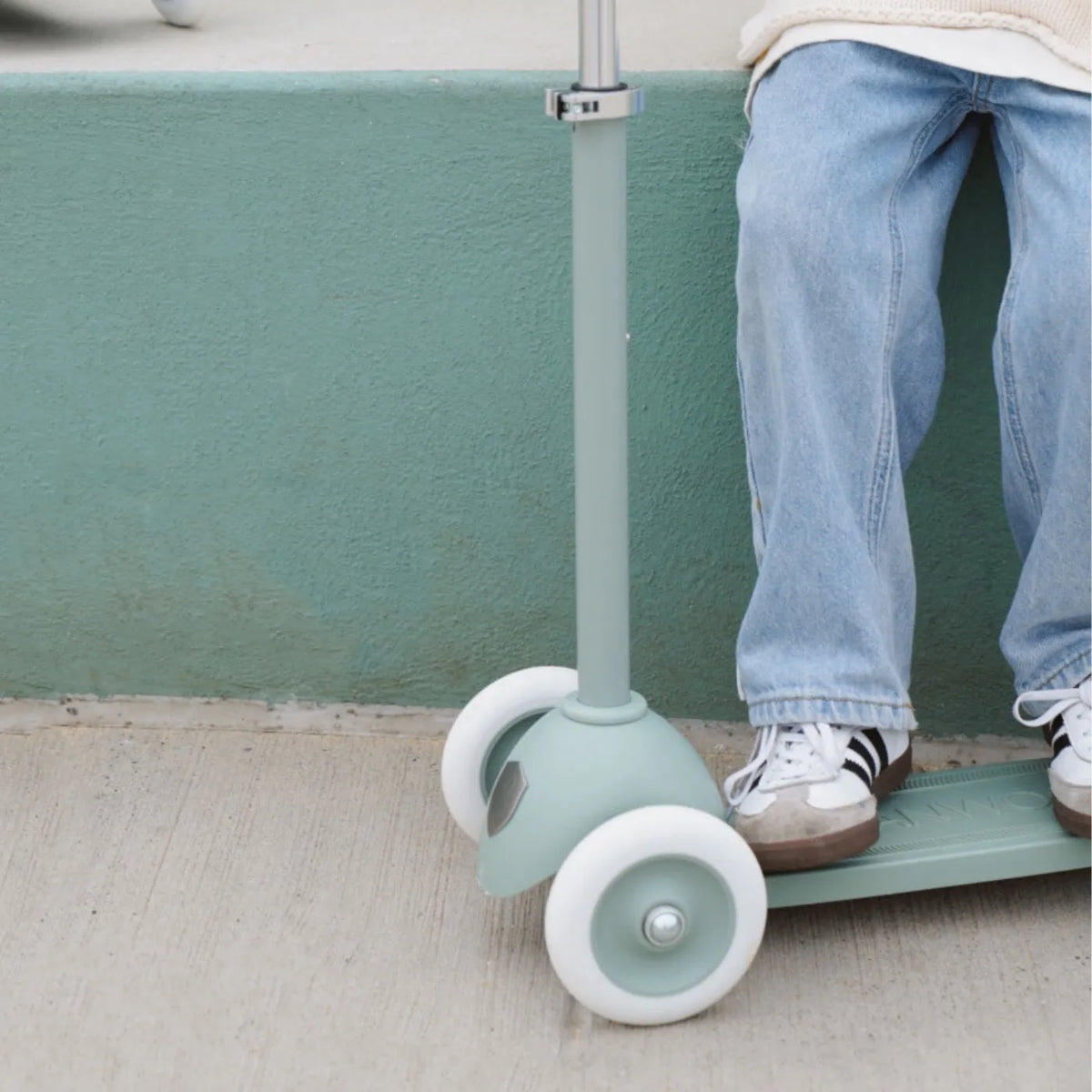 Banwood Eco Scooter Clay – im Einsatz (Lifestyle) 2