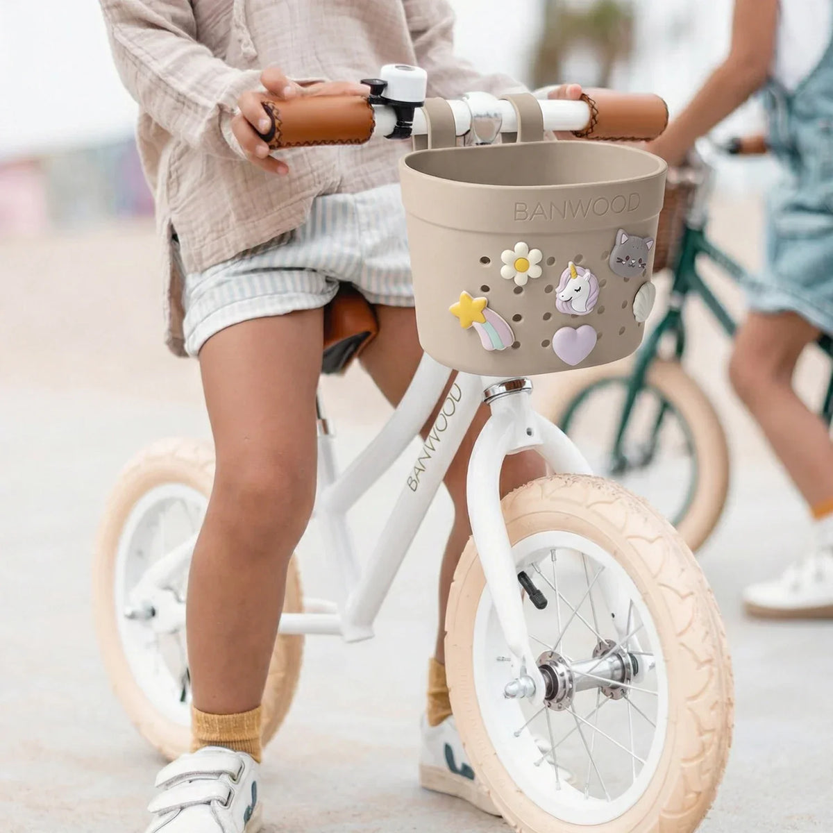 Fahrradkorb Kinder Sand – Banwood Pin & Ride Korb, Ansicht 5