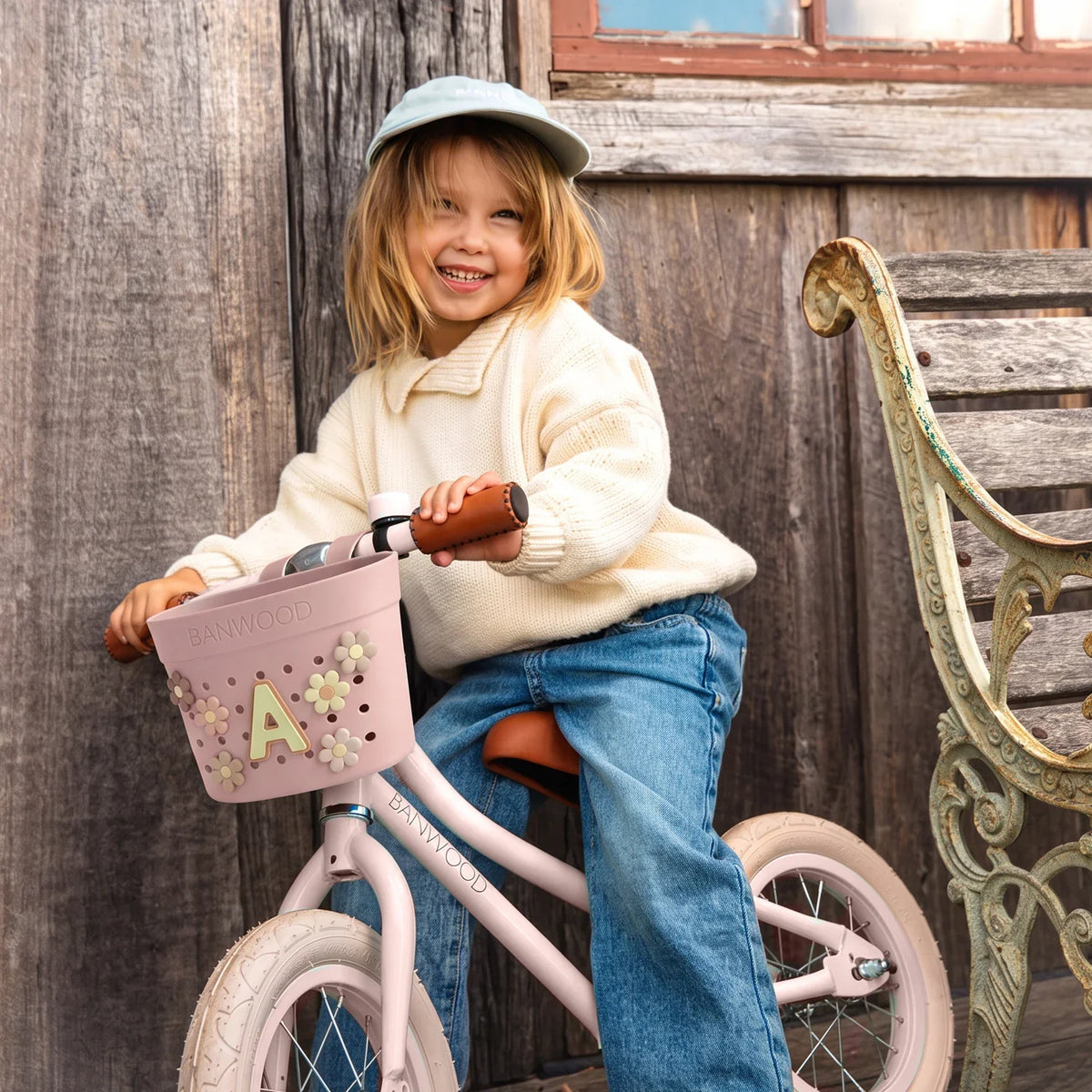 Korb-Pin Buchstabe – Banwood Pin & Ride Alphabet, Ansicht 2