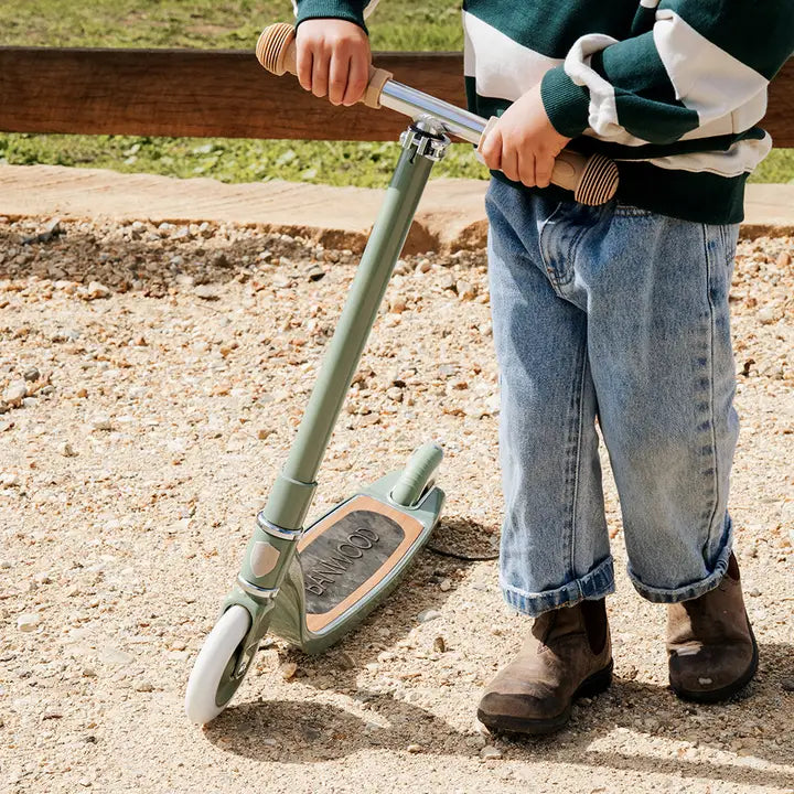 Banwood Maxi Scooter Forest – im Einsatz (Lifestyle) 2