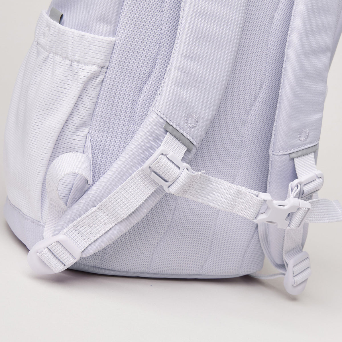 GOT BAG Kids Adventure Rolltop Kinderrucksack in Flieder (purple coral), als Detailaufnahme der Rückseite