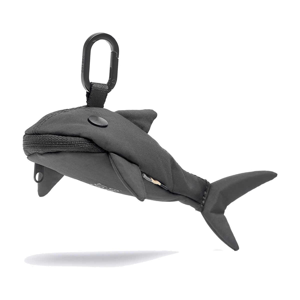 GOT BAG Shark Charm Taschenanhänger in Dunkelgrau, Anhänger in Haiform mit Karabiner, Frontansicht