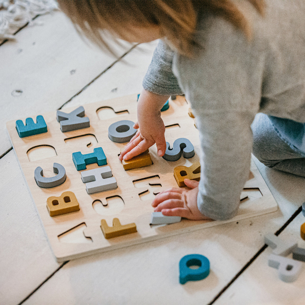 Buchstabenpuzzle Holz ABC Caspar von Kindsgut – Anwendungsbild 4