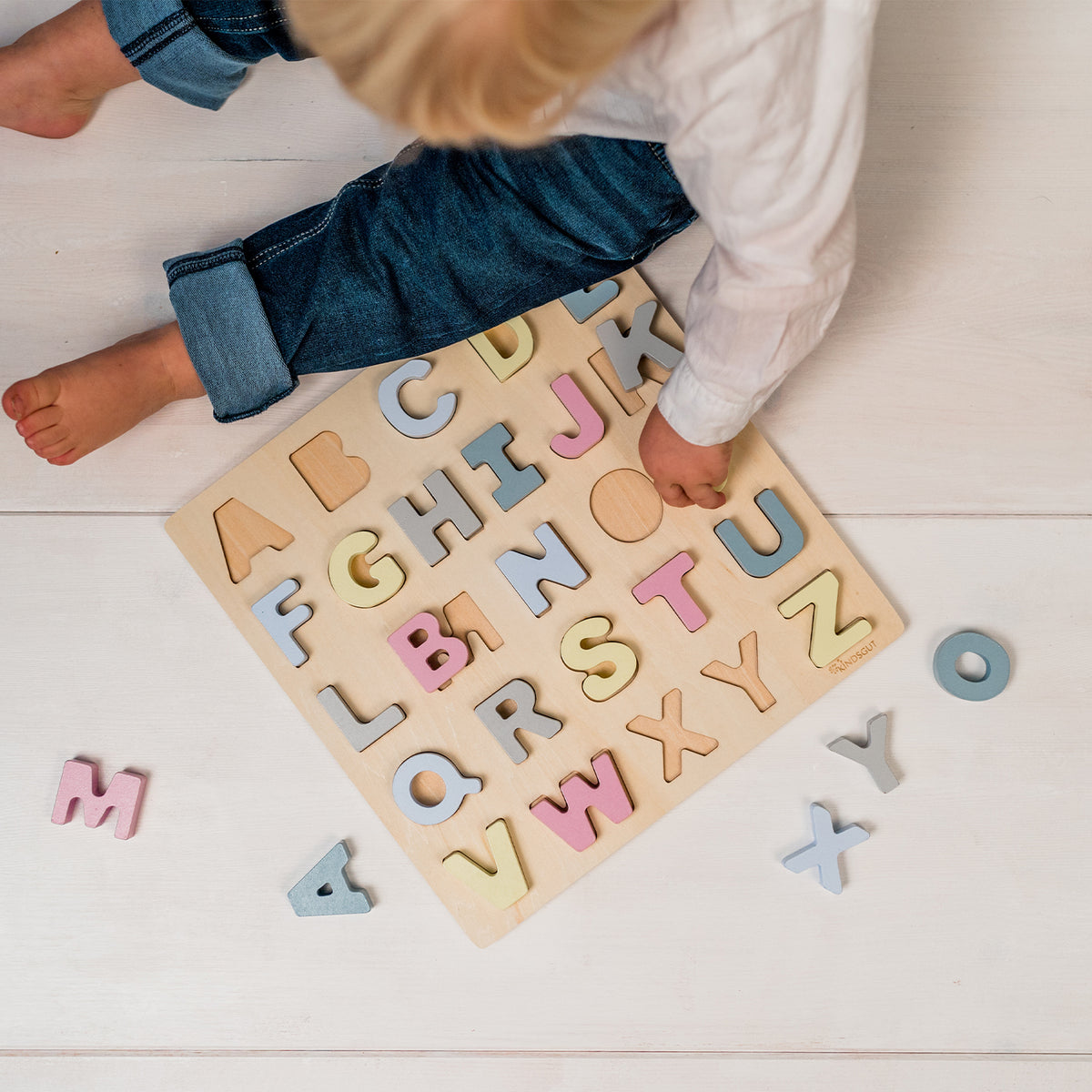 Buchstabenpuzzle Holz ABC Hanna von Kindsgut – Anwendungsbild 3