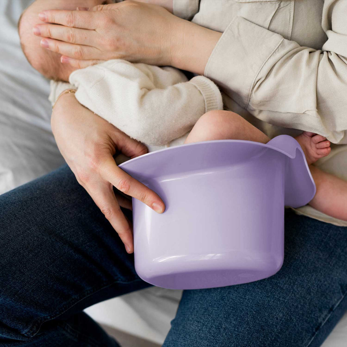 Abhaltetöpfchen für Babys Flieder von Kindsgut – Anwendungsbild 2