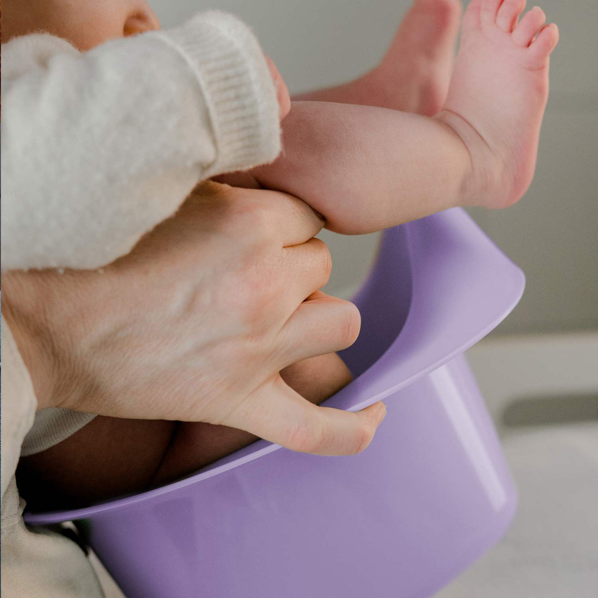 Abhaltetöpfchen für Babys Flieder von Kindsgut – Anwendungsbild 3