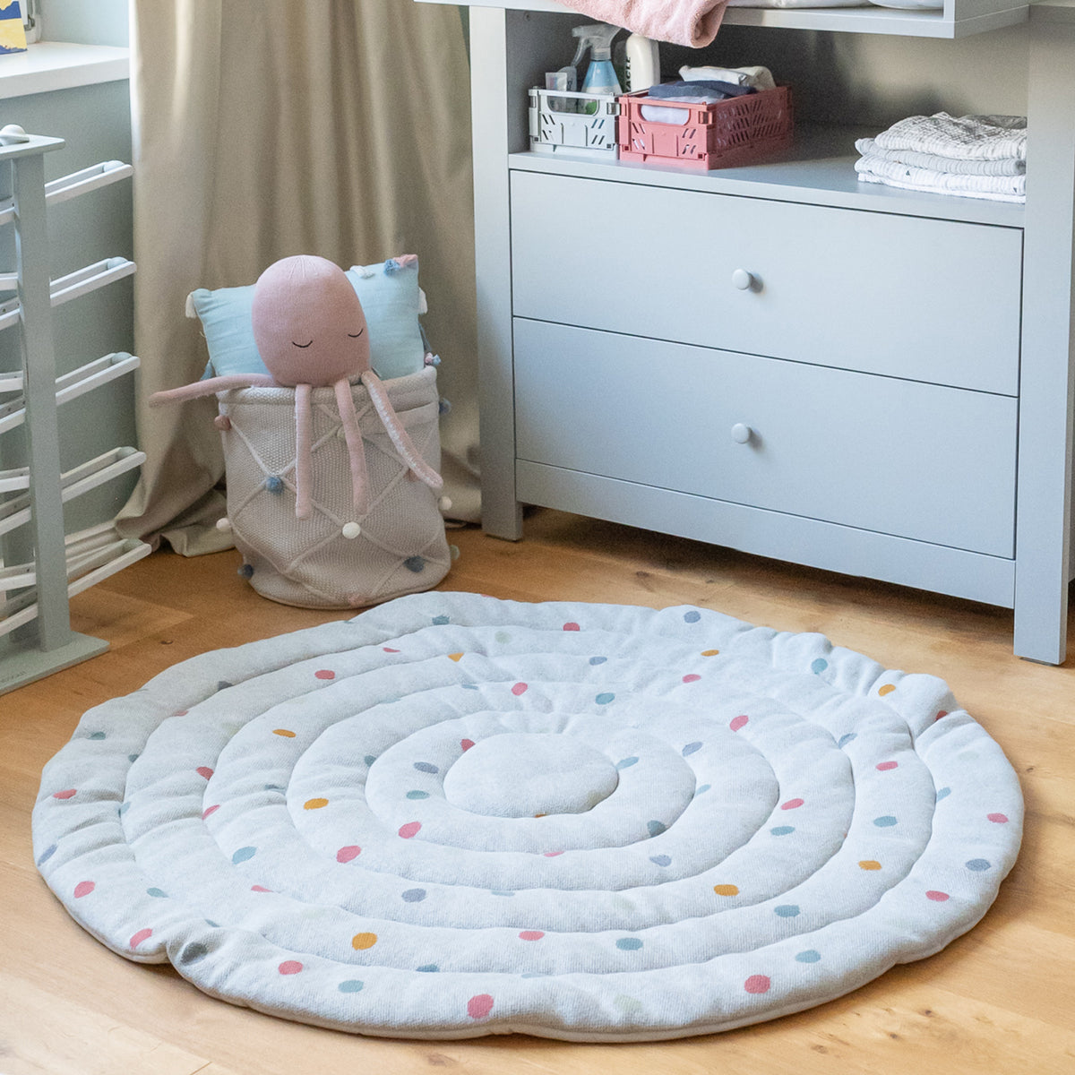 Krabbeldecke rund 120 cm gepolstert von Kindsgut – Anwendungsbild 3
