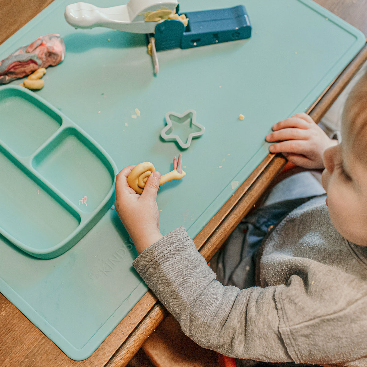 Silikon-Bastelunterlage für Kinder Mint von Kindsgut – Anwendungsbild 4