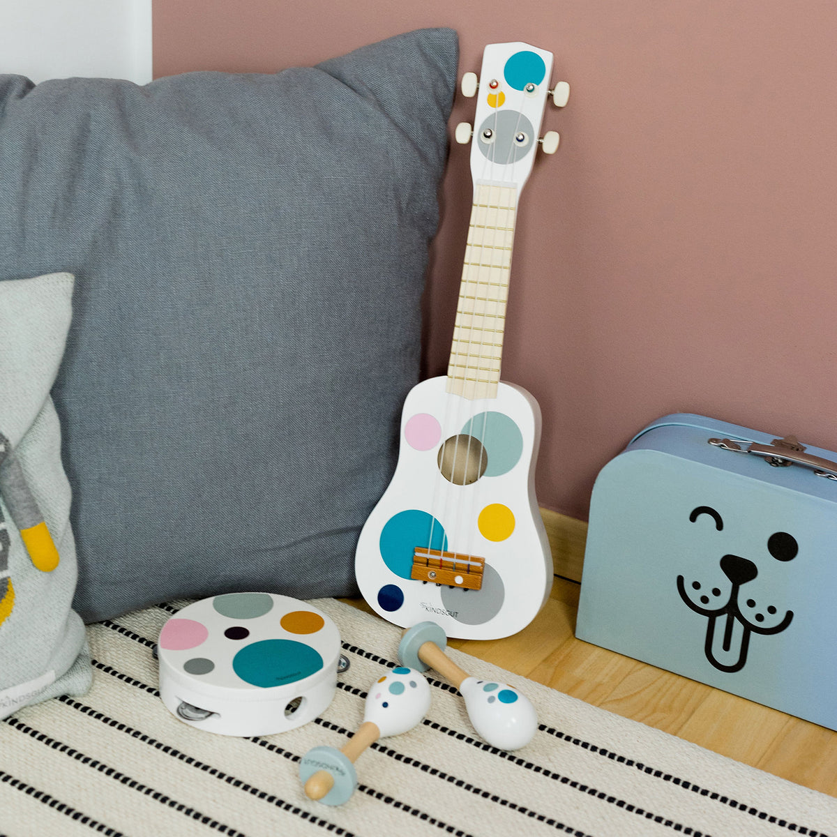 Musikinstrumenten-Set aus Holz Punkte von Kindsgut – Anwendungsbild 2