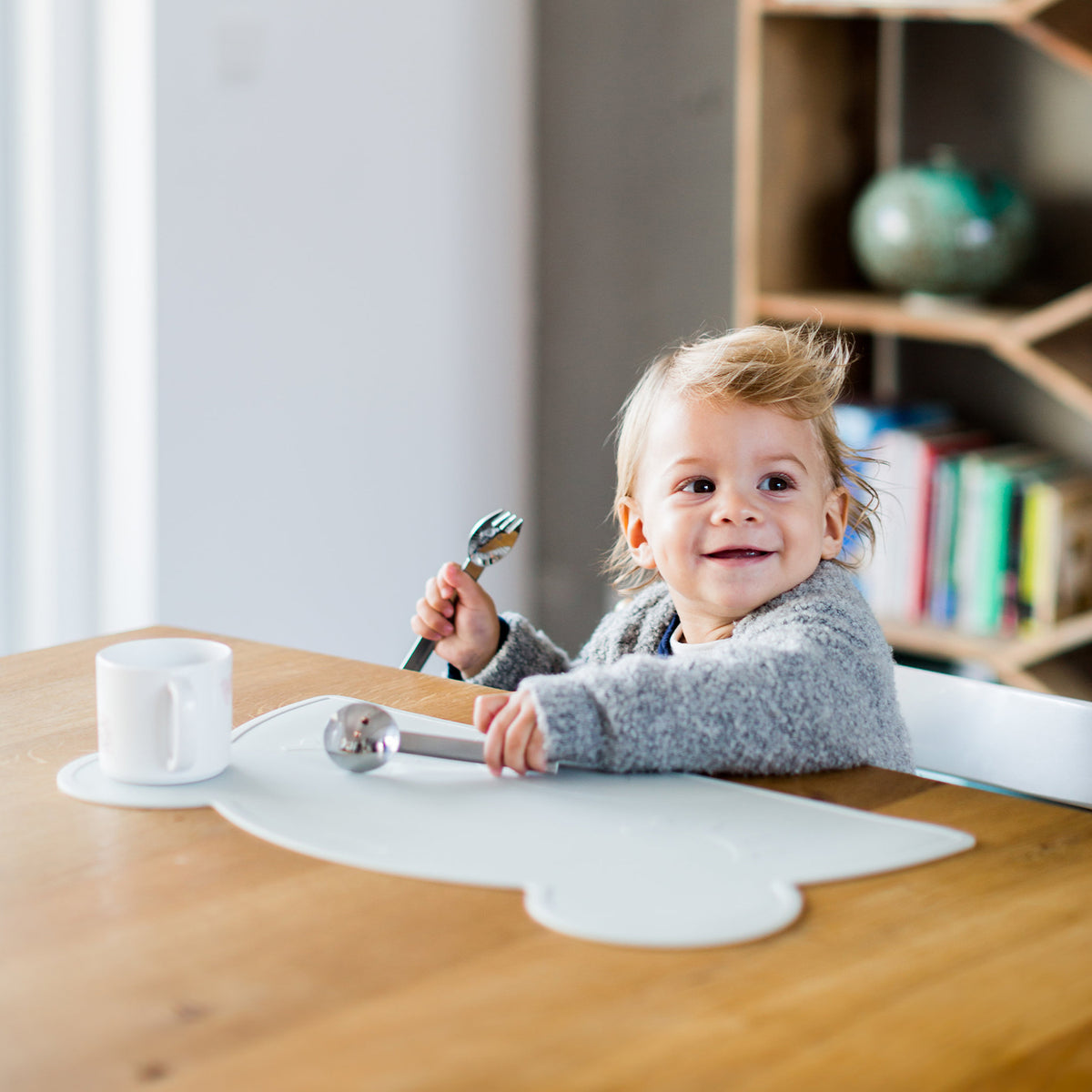 Silikon-Platzset Bär für Kinder Hellgrau von Kindsgut – Anwendungsbild 3