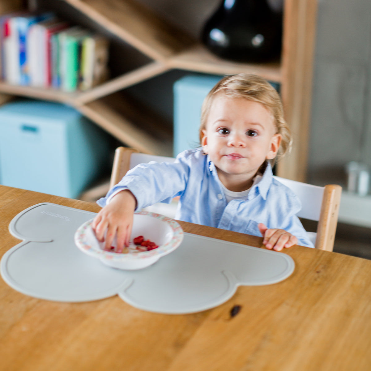 Silikon-Platzset Wolke für Kinder Dunkelgrau von Kindsgut – Anwendungsbild 2