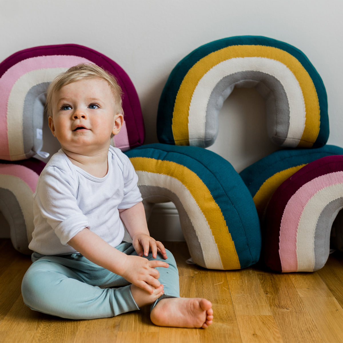 Regenbogenkissen für Kinder Oskar von Kindsgut – Anwendungsbild 4