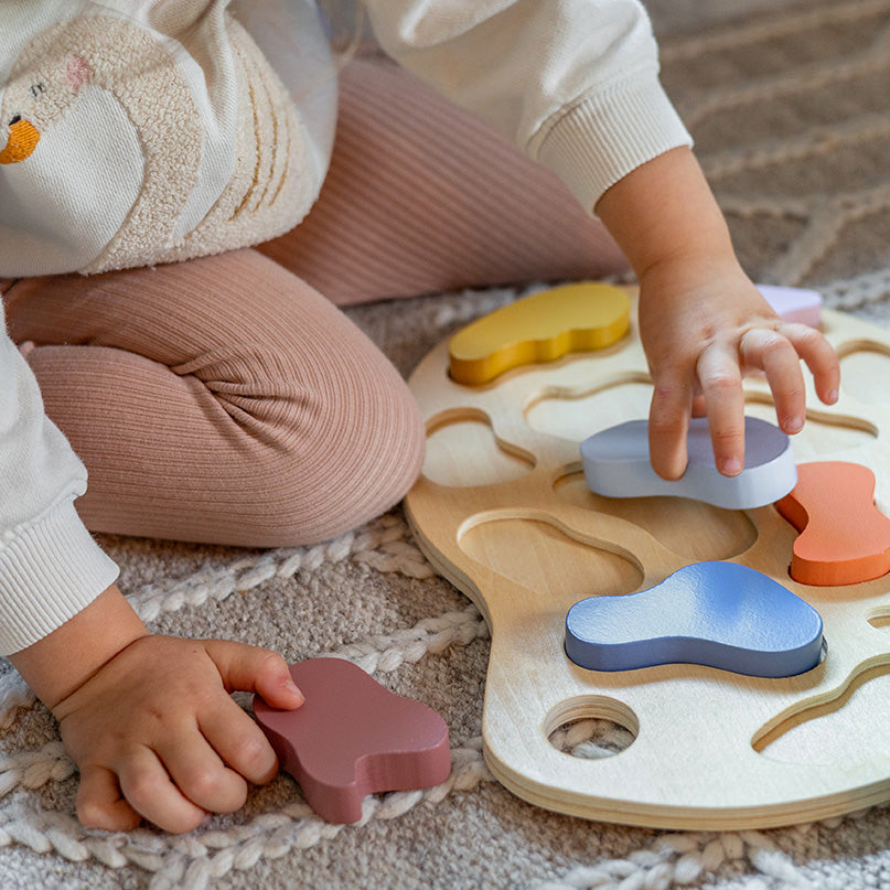 Steckpuzzle Farben aus Holz von Kindsgut – Anwendungsbild 2