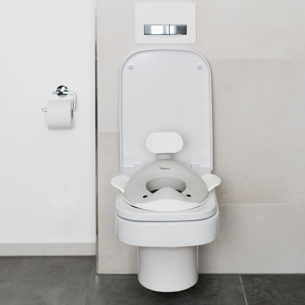Toilettensitz für Kinder Wal Hellgrau von Kindsgut – Anwendungsbild 4