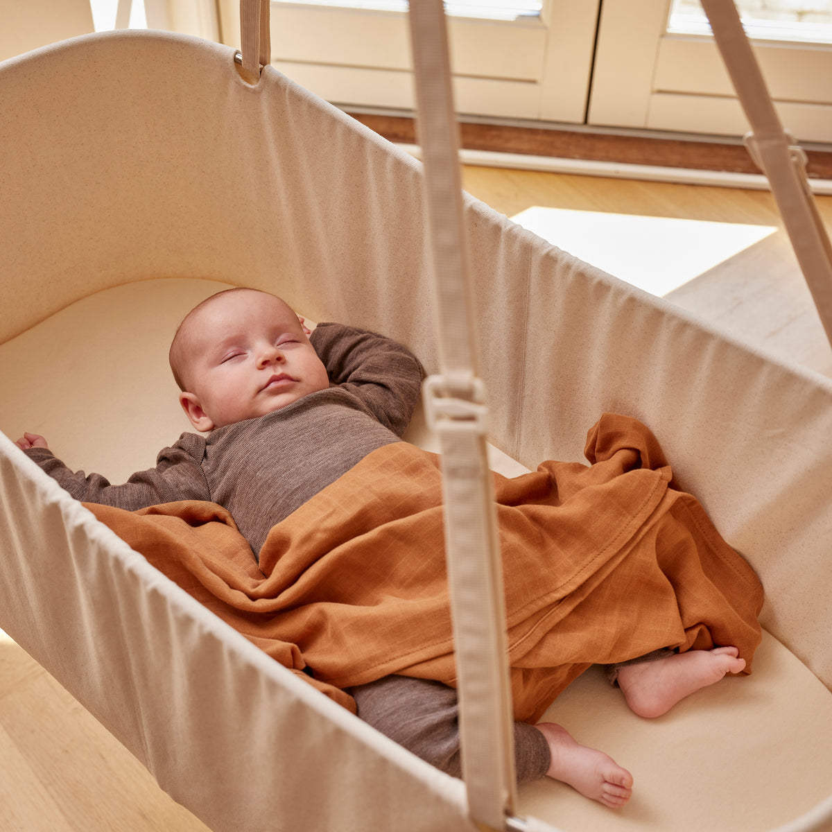 Membantu Baby Cradle hängende Babywiege mit Feder und Stahlrahmen, Ansicht 3