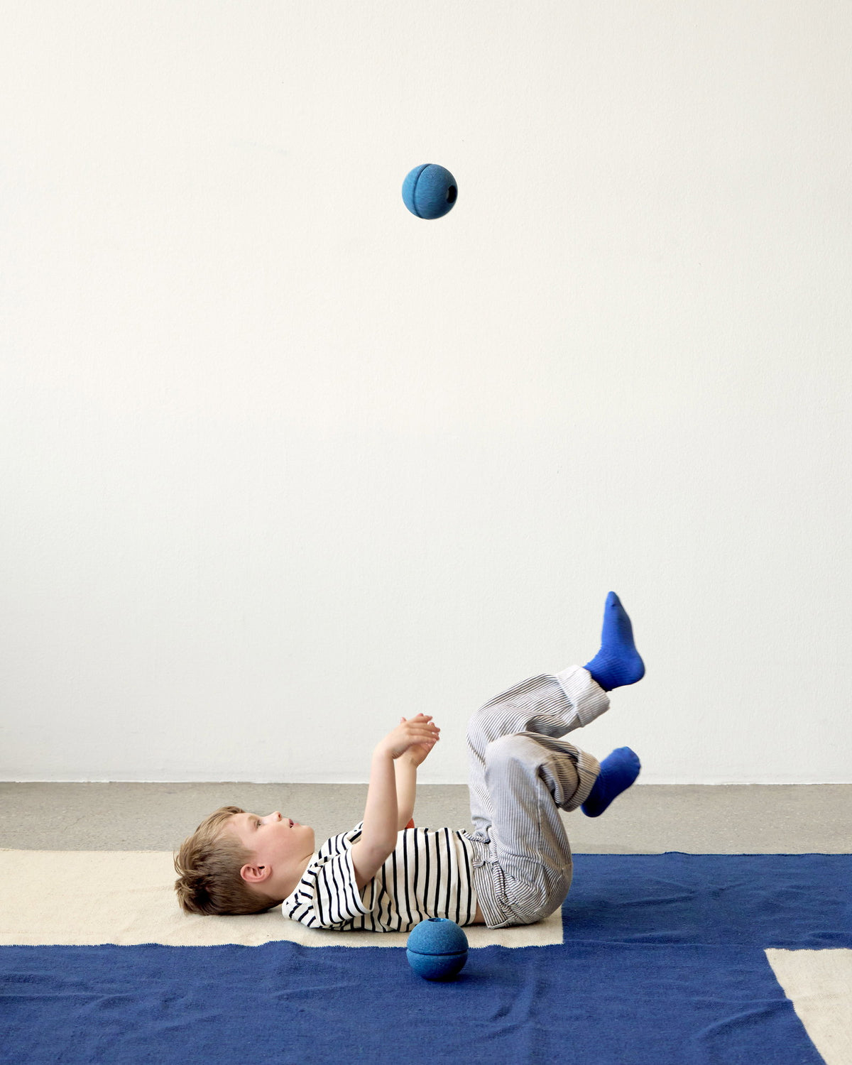 MODU Foam Ball: teilbarer Schaumstoffball aus EPP-Schaum, Blue, Ansicht 2