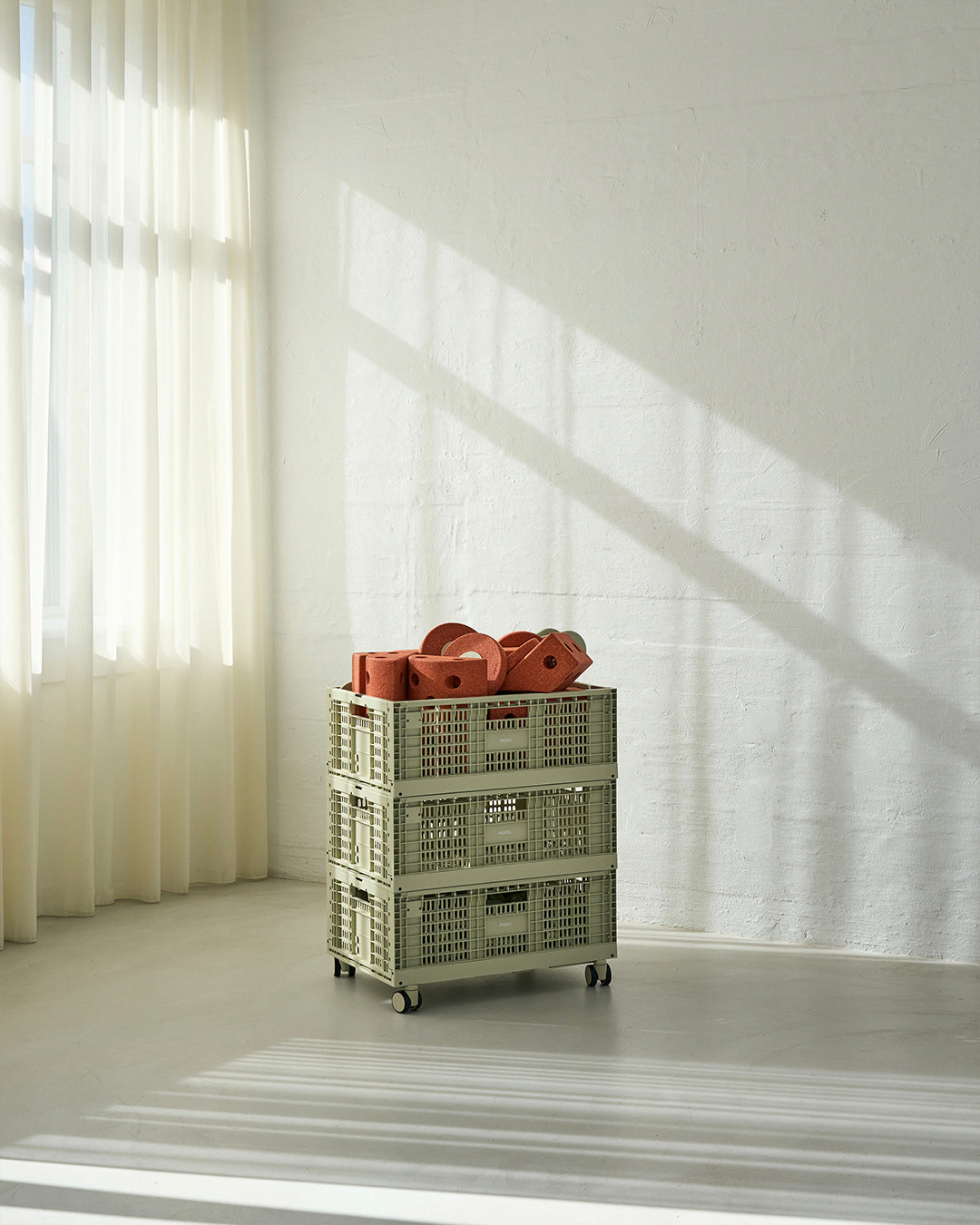 MODU Storage Crate: große stapelbare Aufbewahrungsbox für Spielzeug, Dusty Green, Ansicht 4