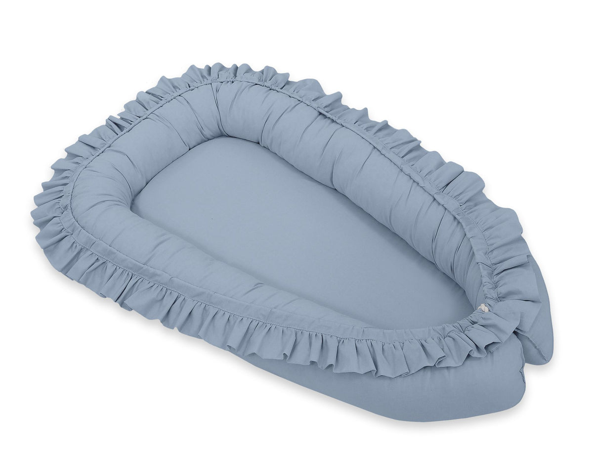 Babynest Kokon mit Rüsche – Taubenblau