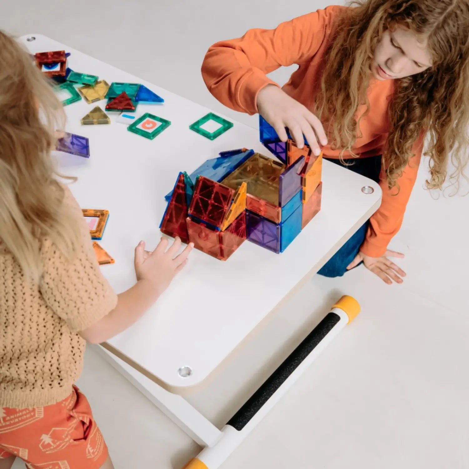 Poptop höhenverstellbarer Kinderschreibtisch