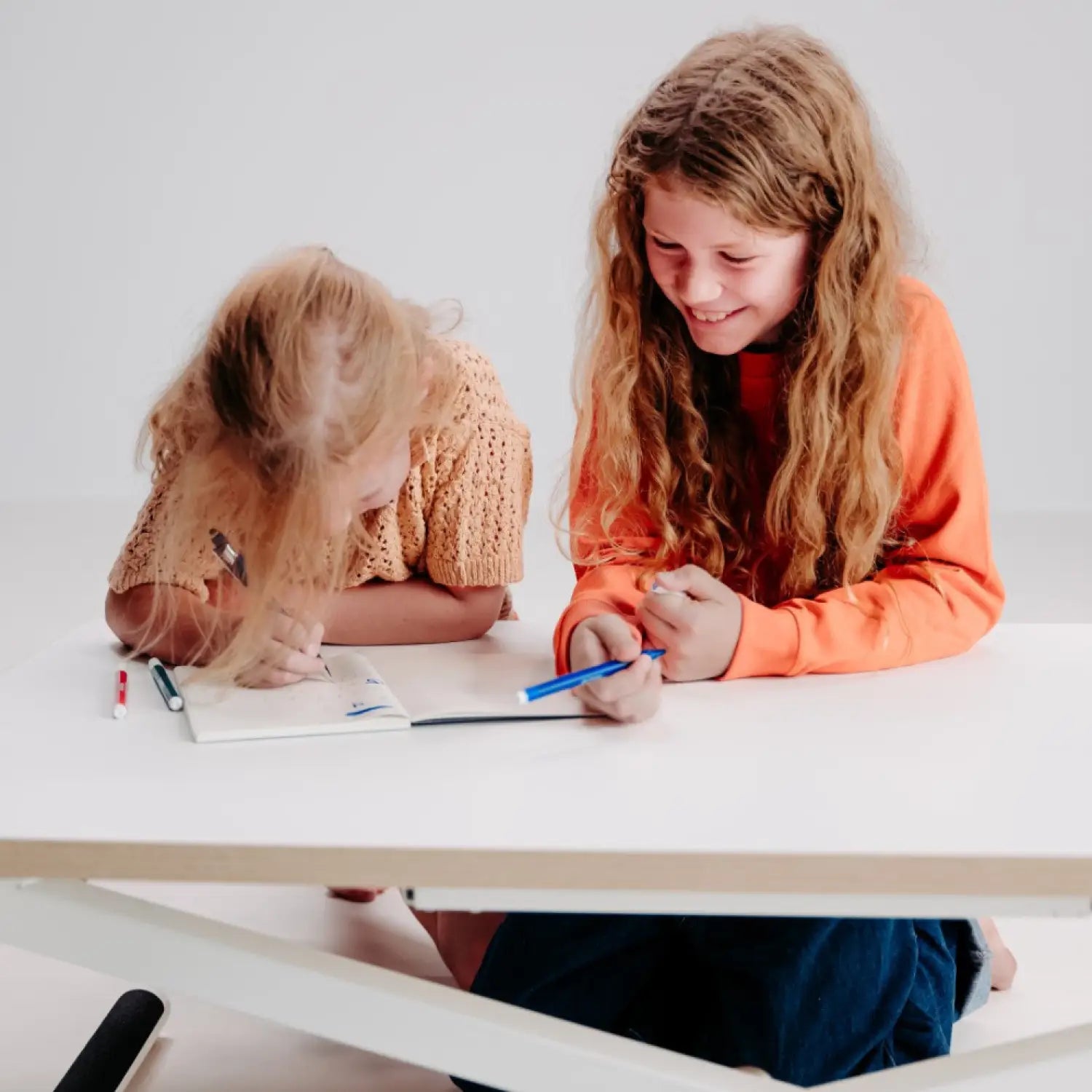 Poptop höhenverstellbarer Kinderschreibtisch