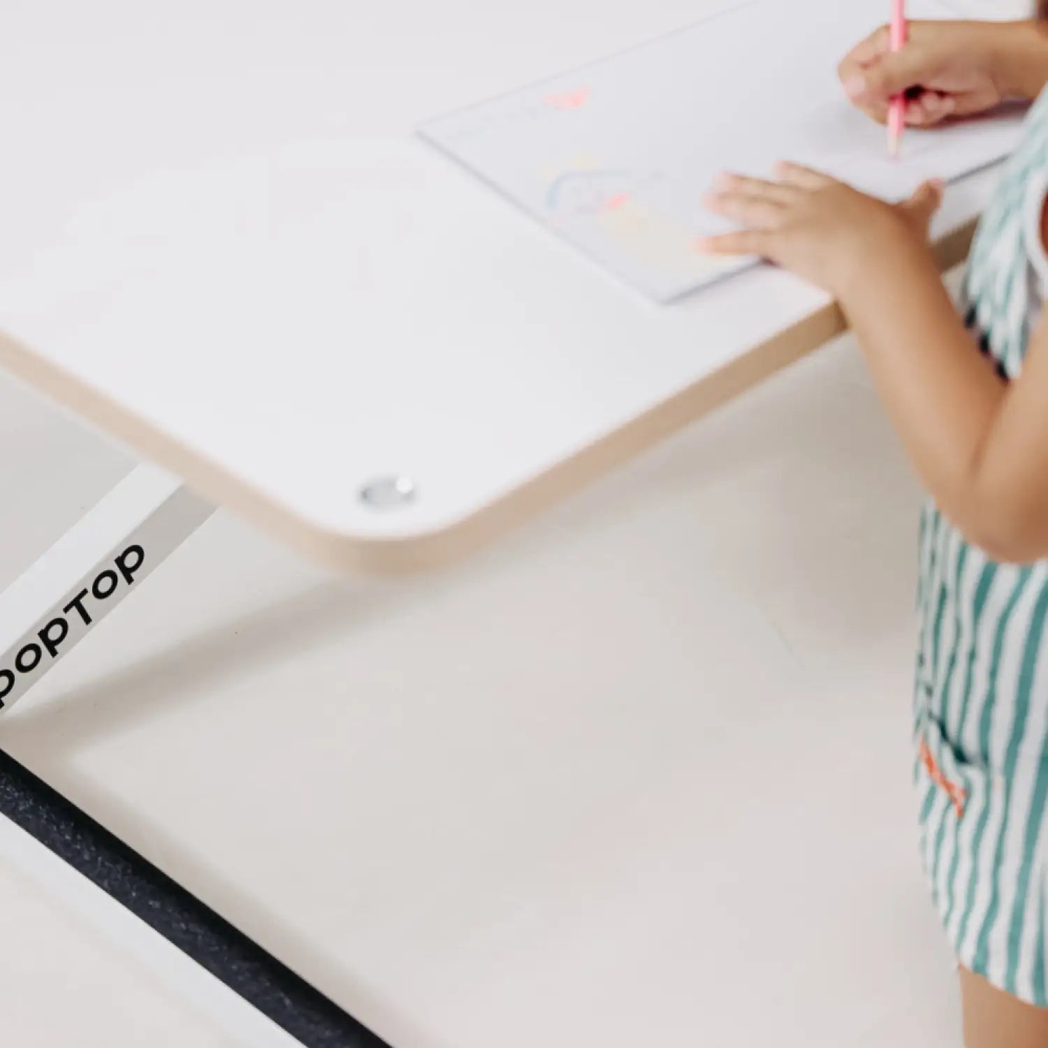 Poptop höhenverstellbarer Kinderschreibtisch