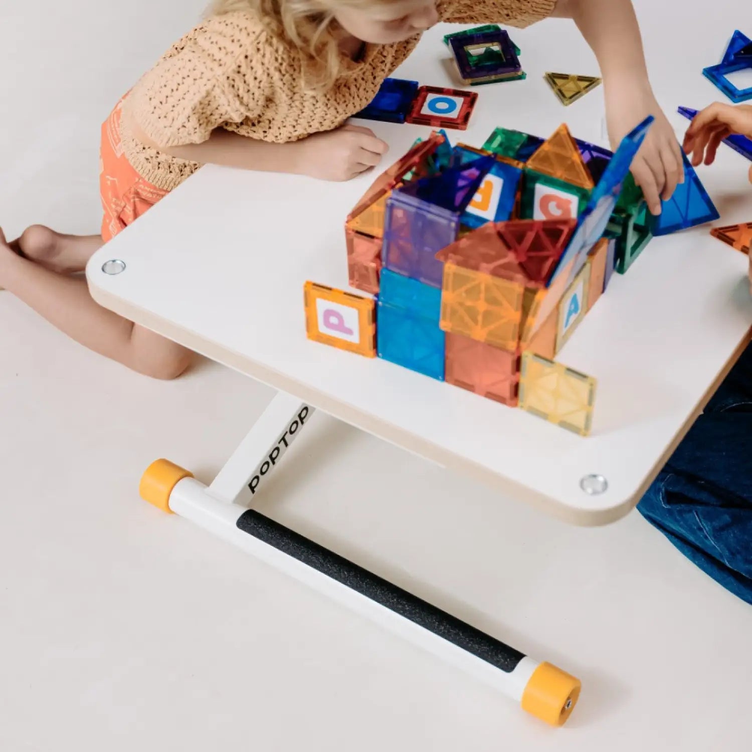 Poptop höhenverstellbarer Kinderschreibtisch