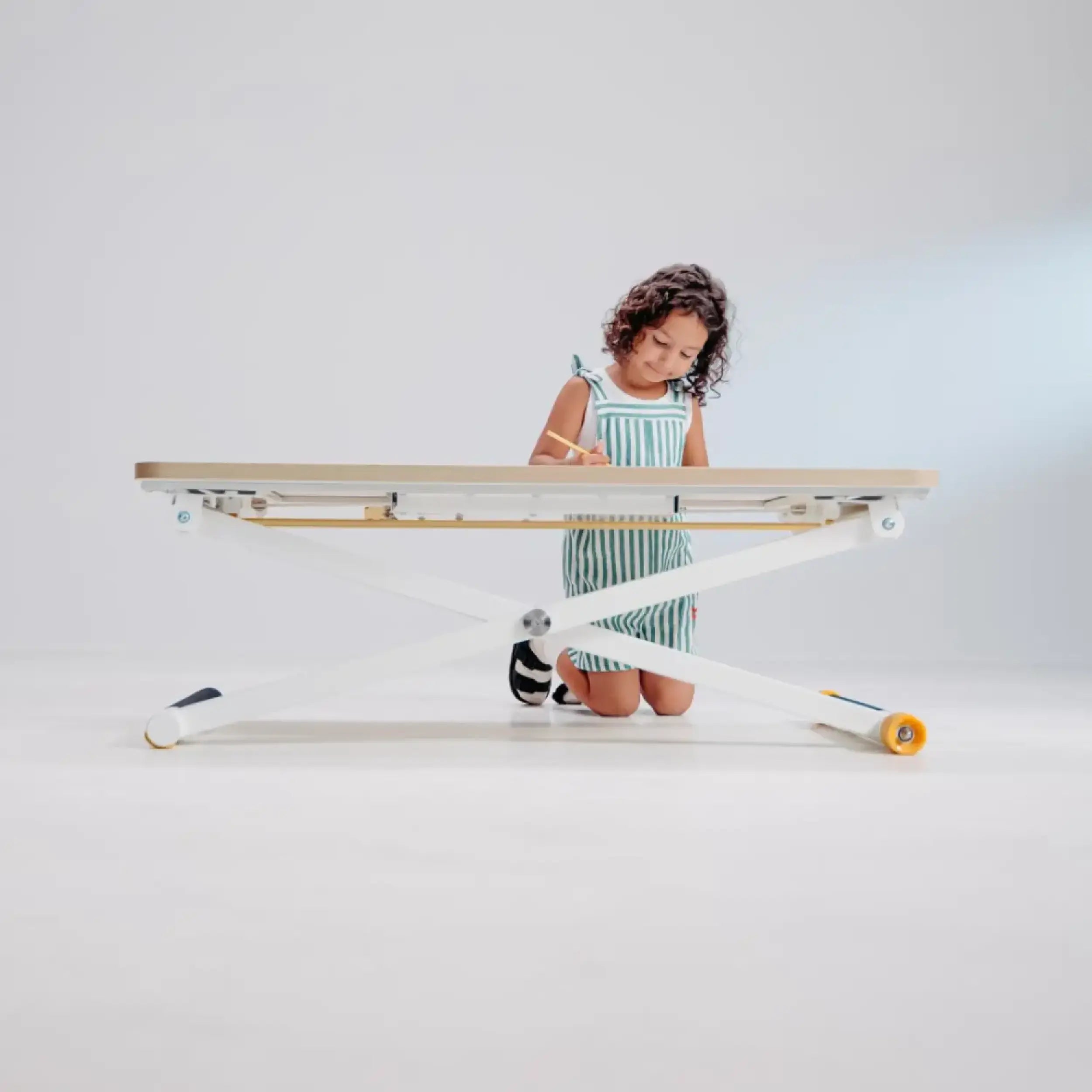 Poptop höhenverstellbarer Kinderschreibtisch