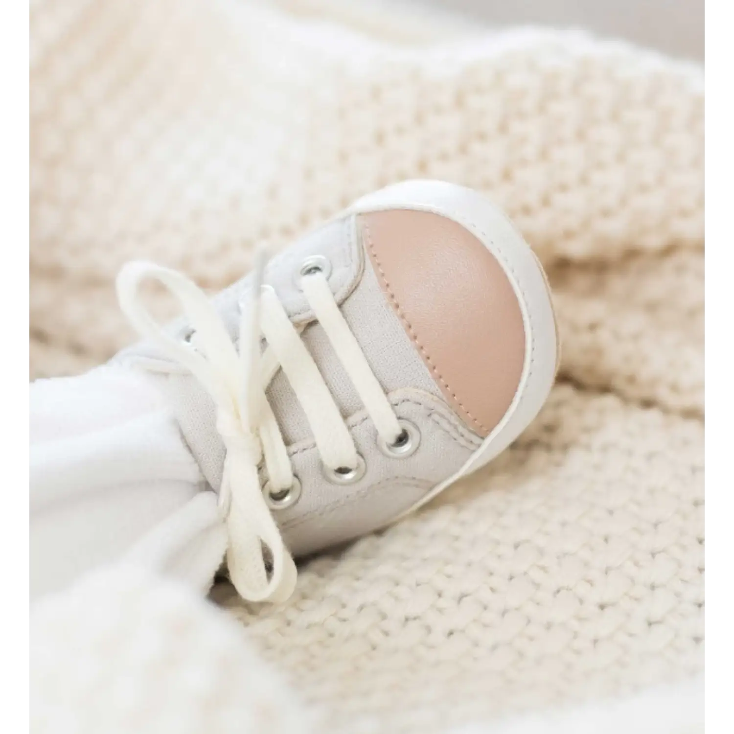Weiche Babyschuhe mit Giraffenmotiv