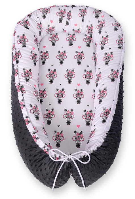 Babynest Kokon Minky Bobono – Zebras Rosa-Schwarz