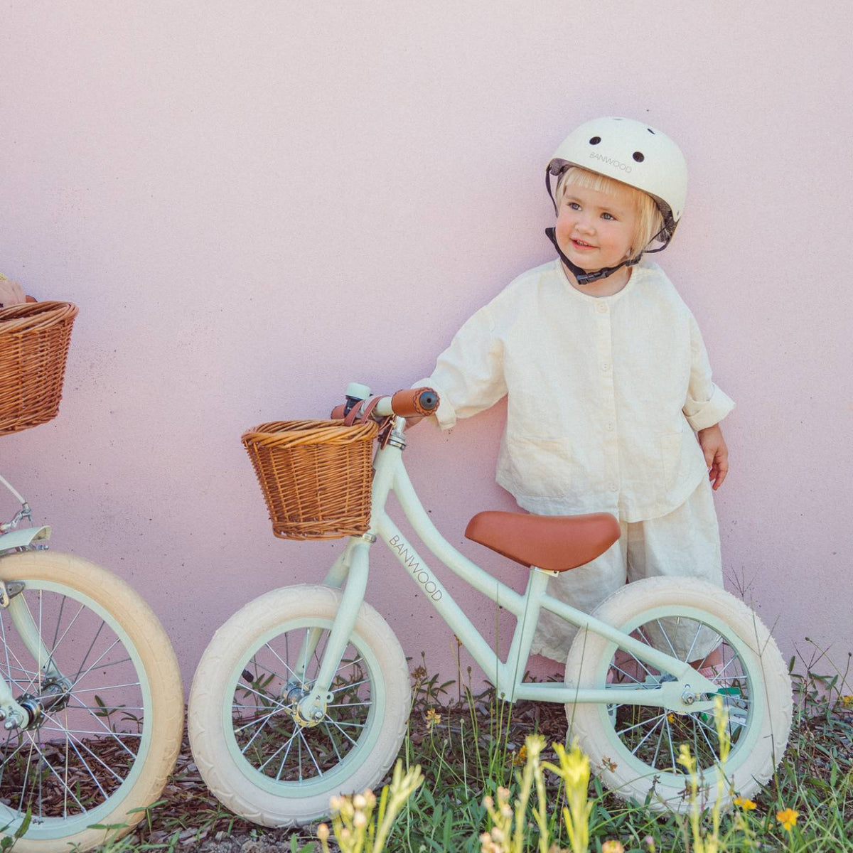 Banwood Balance Bike Pale Mint – im Einsatz (Lifestyle)