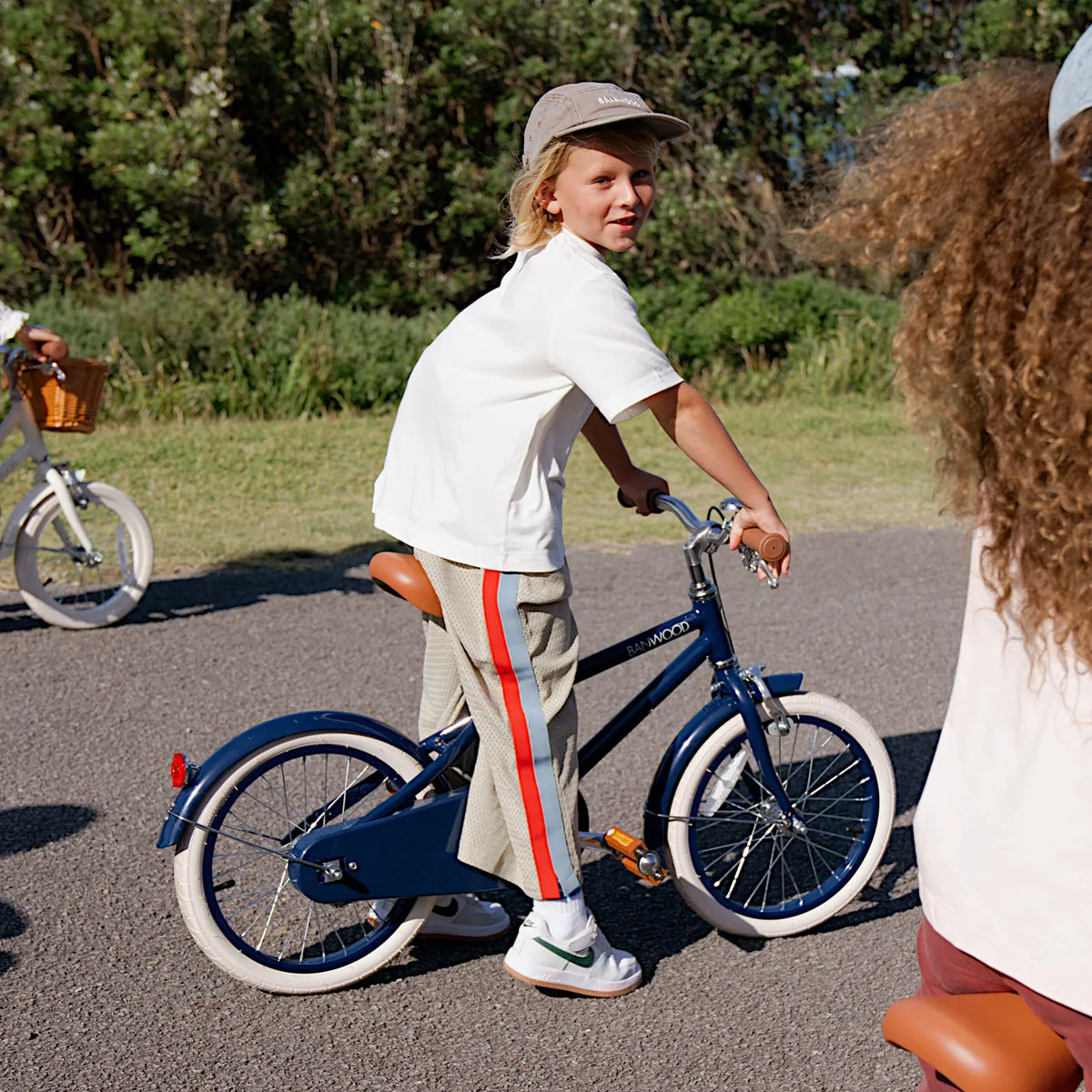 Kinderfahrrad 14 Zoll Marineblau – Banwood Classic Bike, Ansicht 2