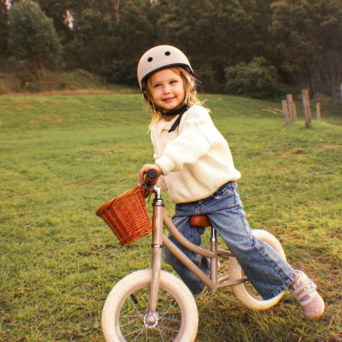 Kinderhelm Beige – Banwood Classic Helm, Ansicht 2