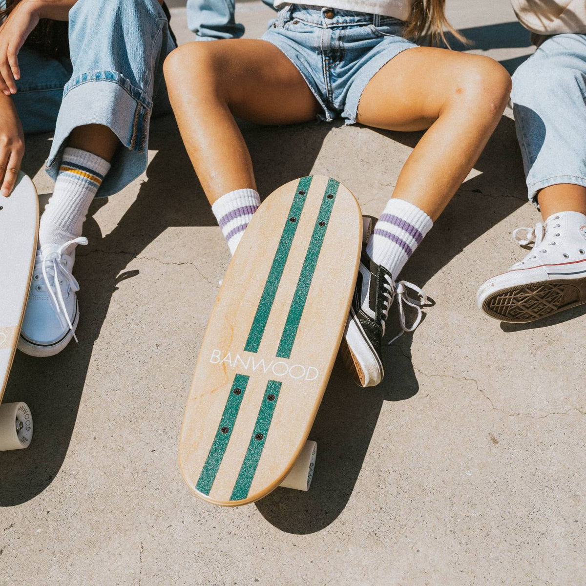 Banwood Skateboard Grün – im Einsatz (Lifestyle) 2