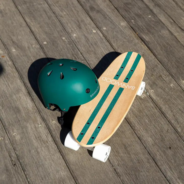 Banwood Skateboard Grün – im Einsatz (Lifestyle) 3