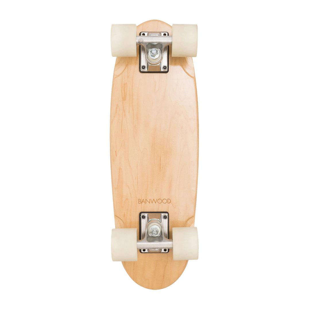 Banwood Skateboard Grün – Unterseite mit Achsen