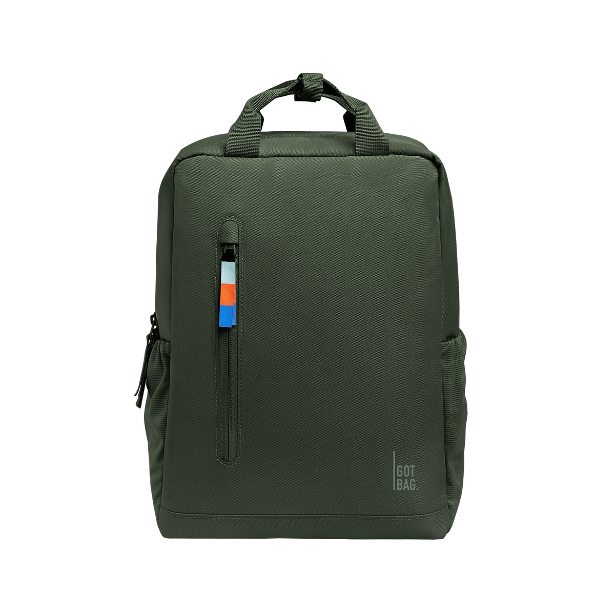 GOT BAG Daypack 2.0 Rucksack 11 L in Dunkelgrün (algae), als Studioaufnahme in Frontansicht