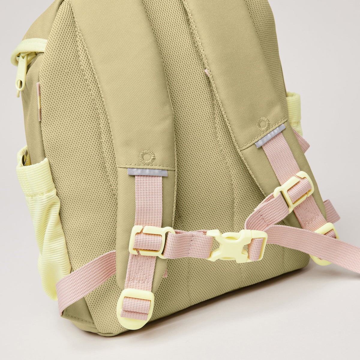 GOT BAG Kids Adventure Daypack Kinderrucksack in Pistaziengrün (nori), Detailansicht der Rückseite