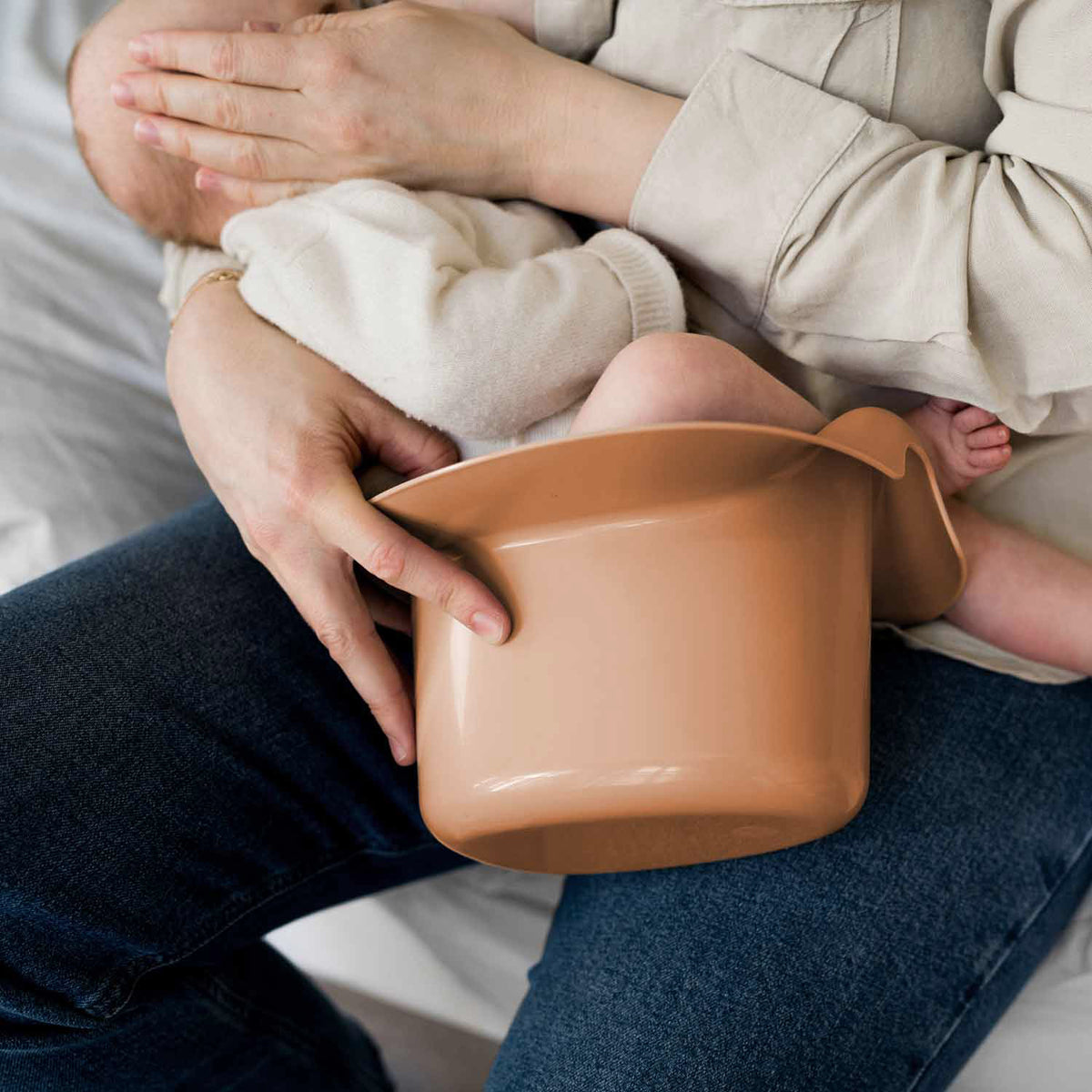 Abhaltetöpfchen für Babys Peach von Kindsgut – Anwendungsbild 2