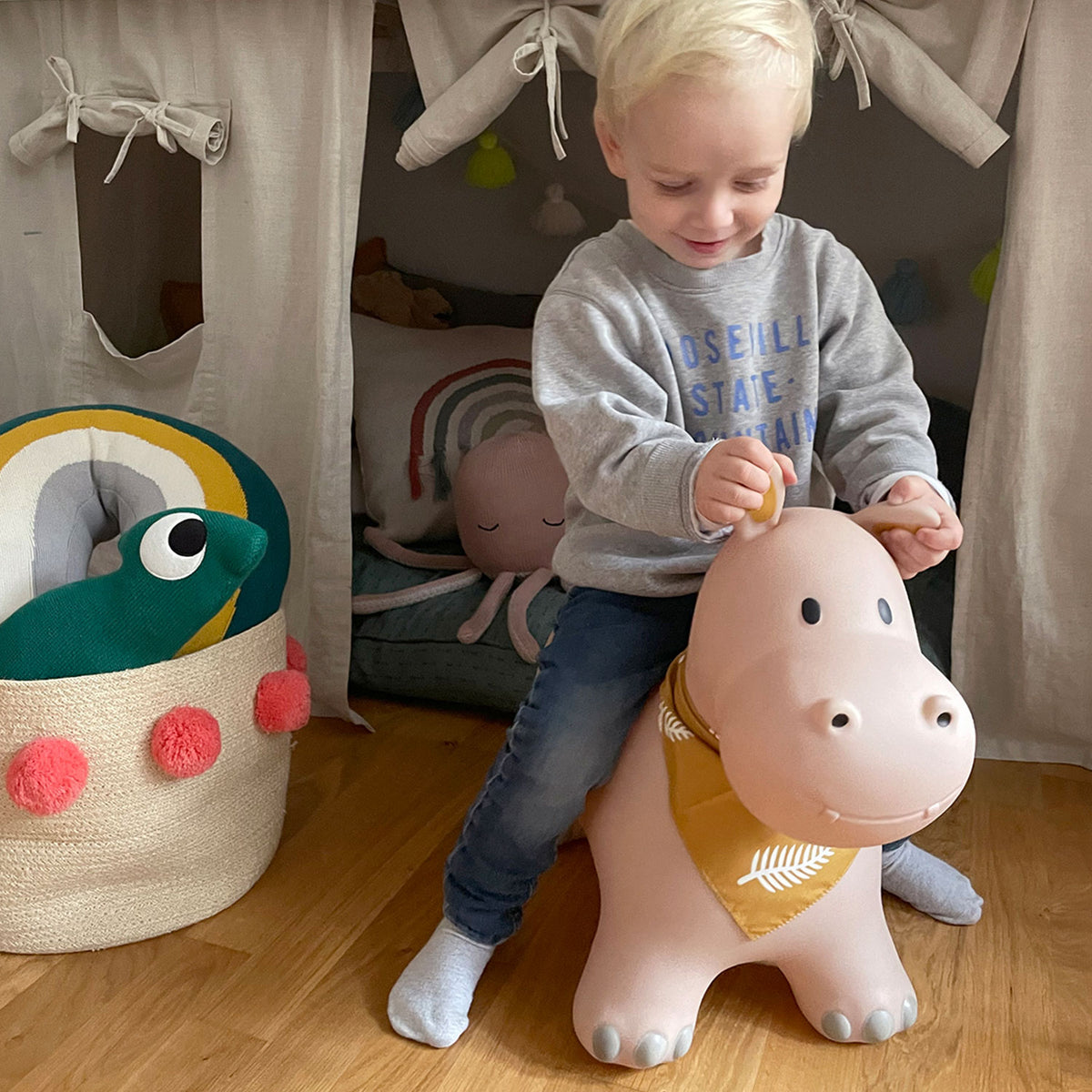 Hüpftier für Kinder Hippo von Kindsgut – Anwendungsbild 2