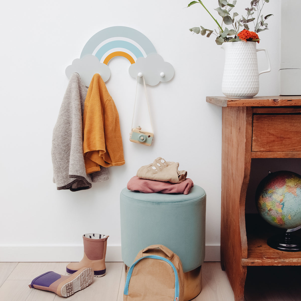 Kindergarderobe Regenbogen aus Holz Finn von Kindsgut – Anwendungsbild 3