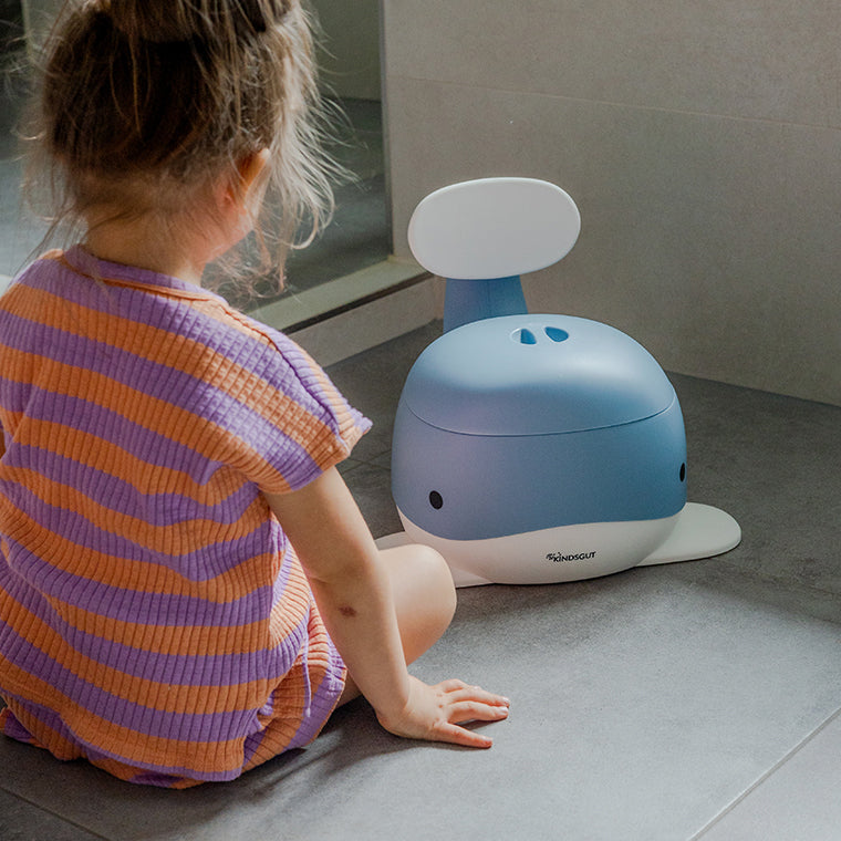 Kindertöpfchen Wal Taubenblau von Kindsgut – Anwendungsbild 4