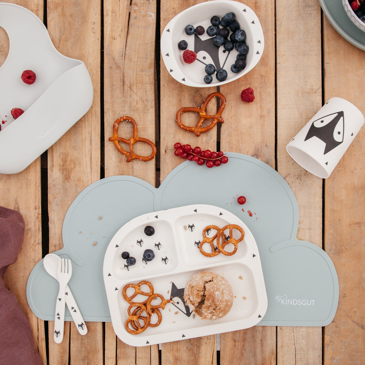 Silikon-Platzset Wolke für Kinder Aquamarin von Kindsgut – Anwendungsbild 2