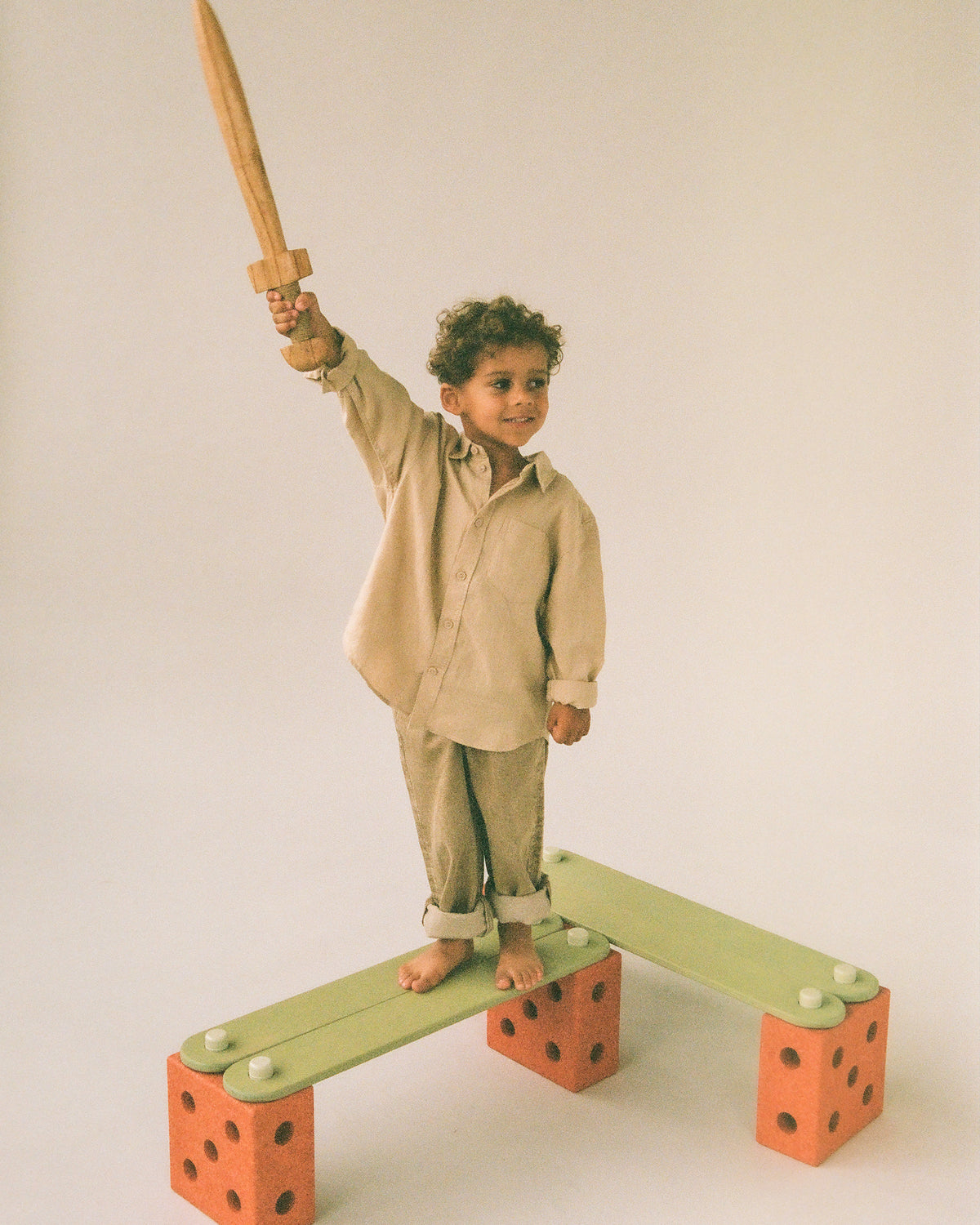 MODU Balance Track: Balancierstrecke aus Holzbalken und Schaumstoffblöcken, Orange, Ansicht 5