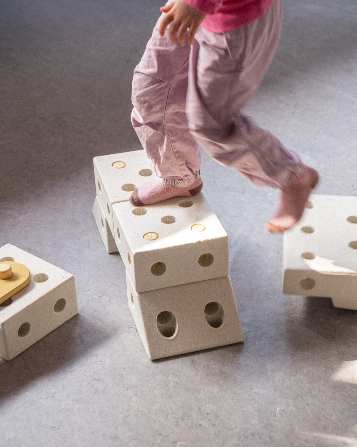 MODU Education Set Small: Schaumstoffblöcke, Verbinder und Drehrollen, Sand, Ansicht 4
