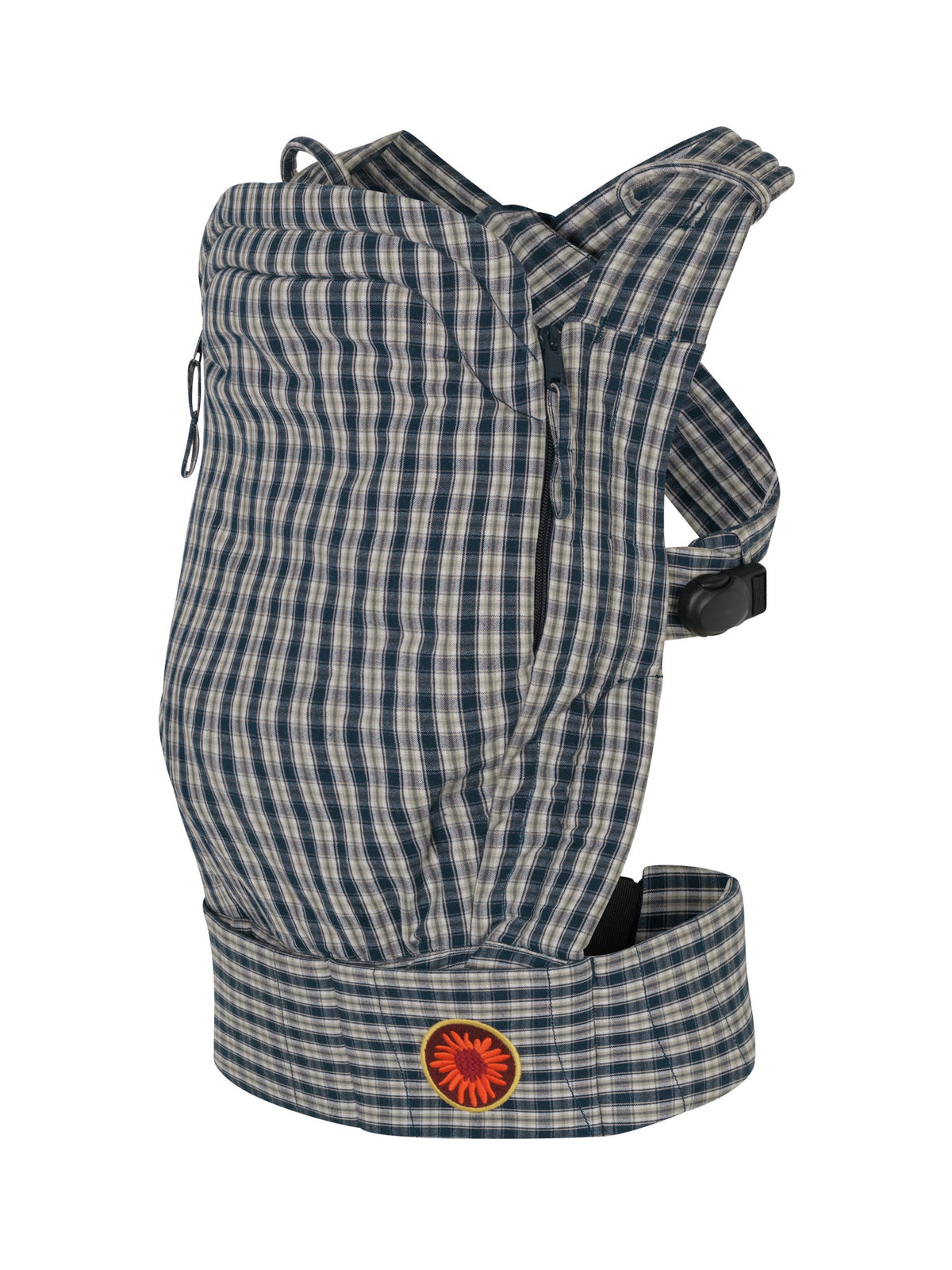 Moova Balance Babytrage aus Bio-Baumwolle mit Baby in Bauchtrageposition, Navy Check